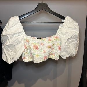Zara Puffy Floral Crop top